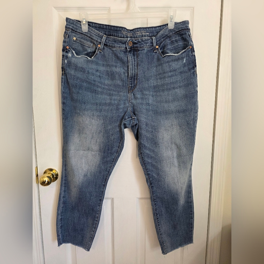 Signature Levi Strauss High Rise Ankle Skinny Jeans
